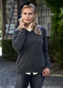 Women’s Pure Cashmere CrewNeck Sweater – Modern Fit