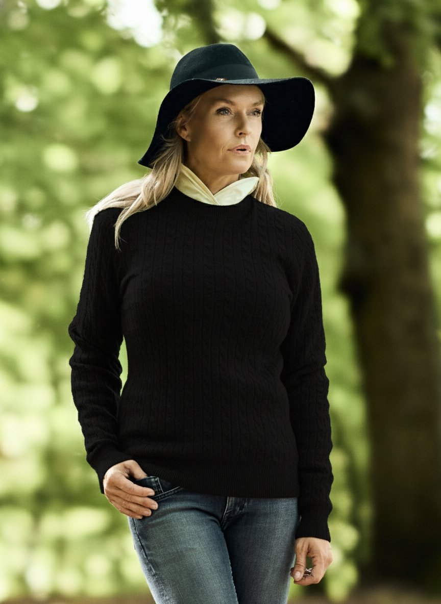 Women Crew Neck Cable Brown